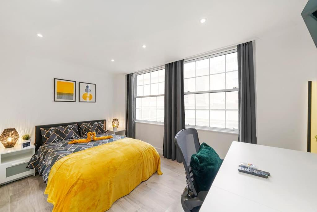 Modern 2 Bedroom Apartment In The Heart Of Londra Exterior foto
