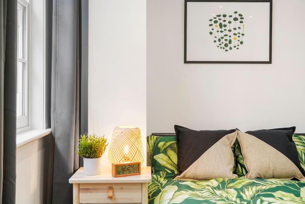 Modern 2 Bedroom Apartment In The Heart Of Londra Exterior foto