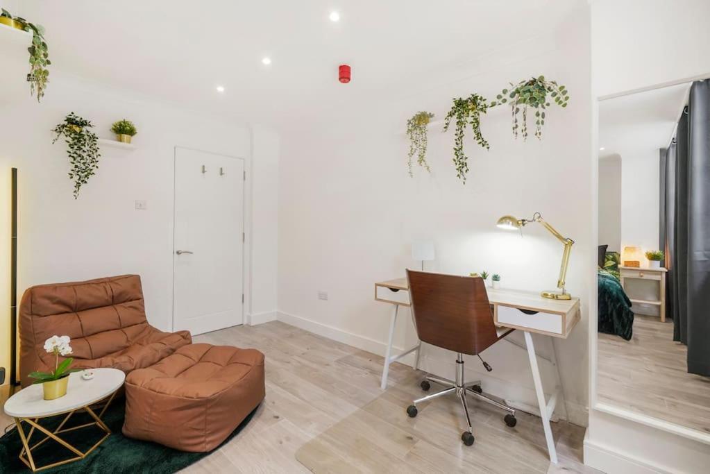 Modern 2 Bedroom Apartment In The Heart Of Londra Exterior foto