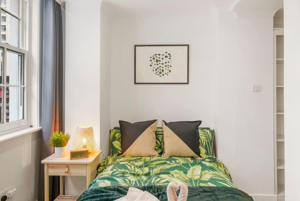 Modern 2 Bedroom Apartment In The Heart Of Londra Exterior foto